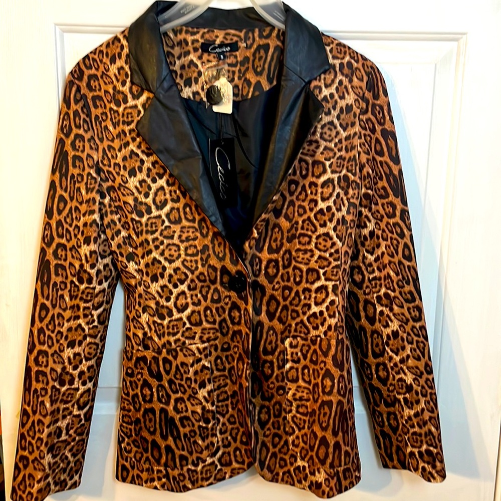Women cheetah chic blazer